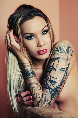 Tattooed Jenny In Love At First Sight